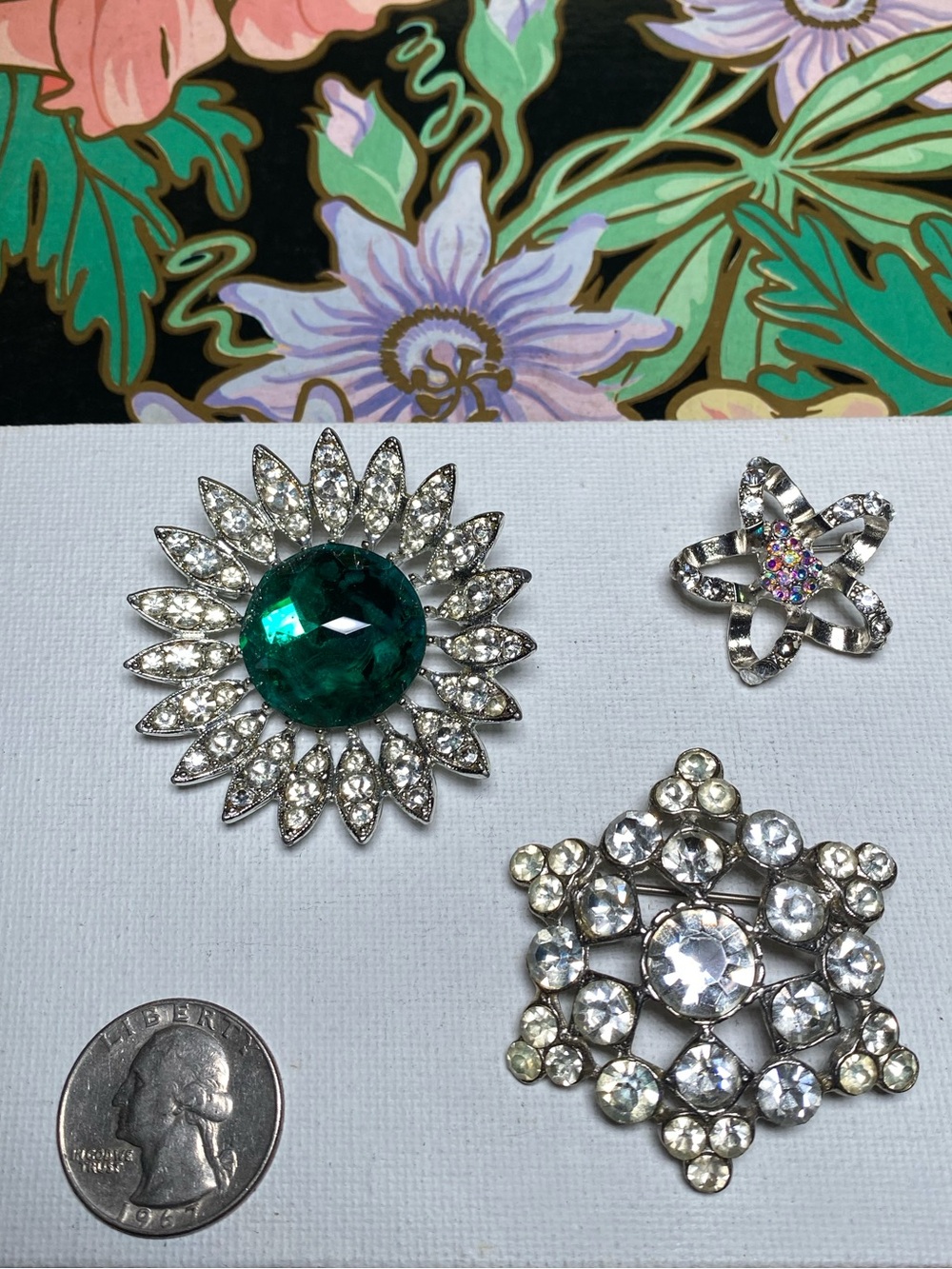 Vintage Rhinestone Sunburst Brooch Set with Emerald Center
